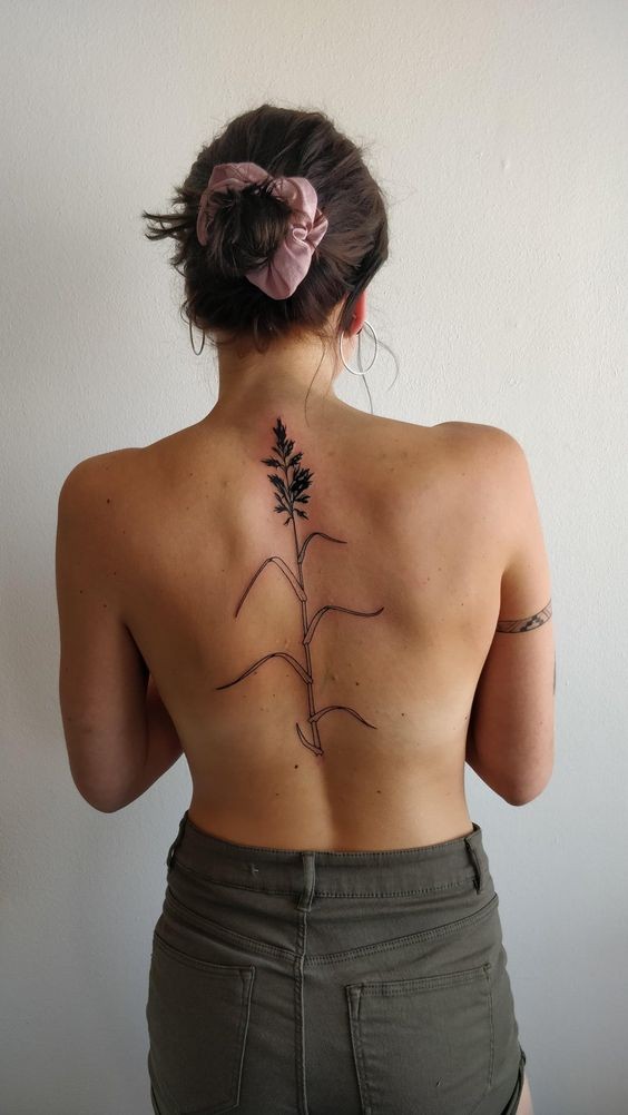 Les 100 plus beaux tatouages dos femme 8