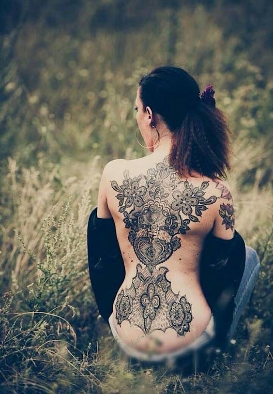 100 styles de tatouages originaux pour femme 86