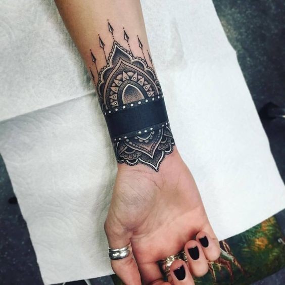 Les 100 plus beaux tatouages mandala pour femme 89