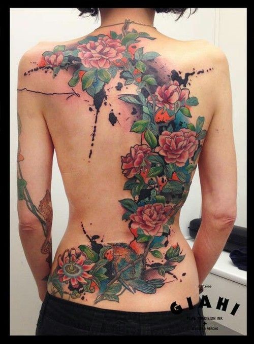 Les 100 plus beaux tatouages dos femme 9 Les 100 plus beaux tatouages dos femme 9
