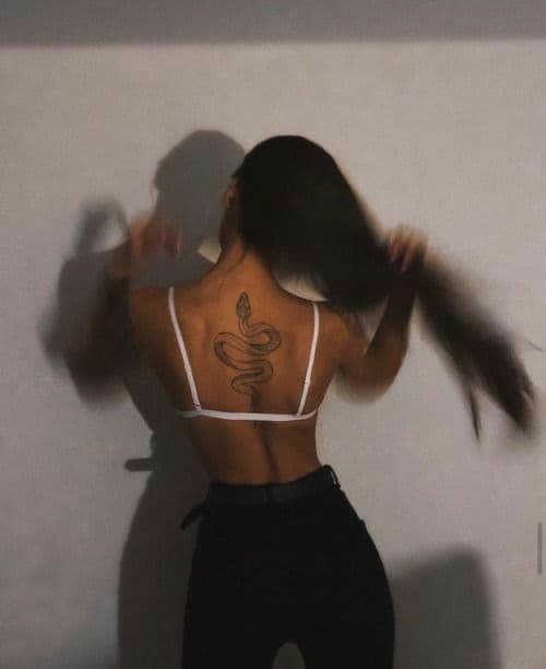 Les 100 plus beaux tatouages dos femme 91