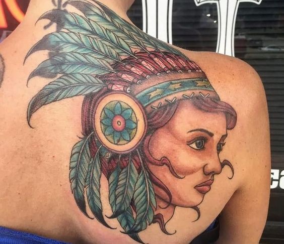 Les 100 plus beaux tatouages dos femme 10