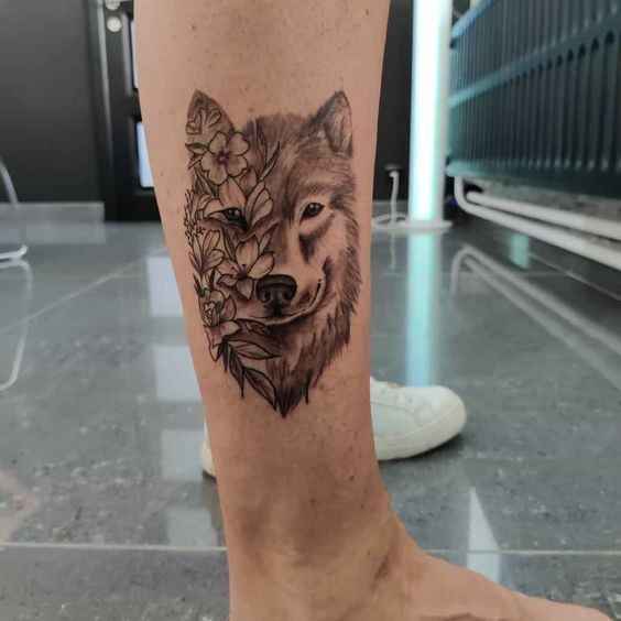 Les 100 plus beaux tatouages loup pour femme 20