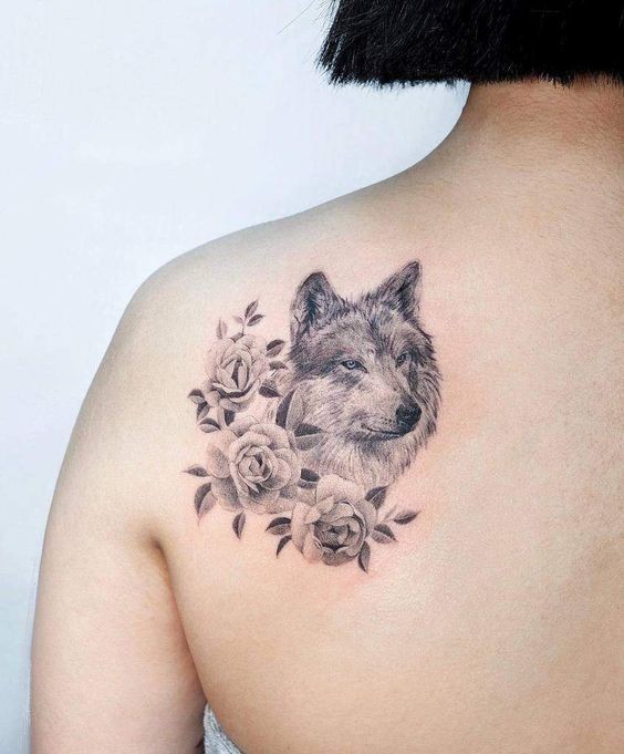 Les 100 plus beaux tatouages loup pour femme 22