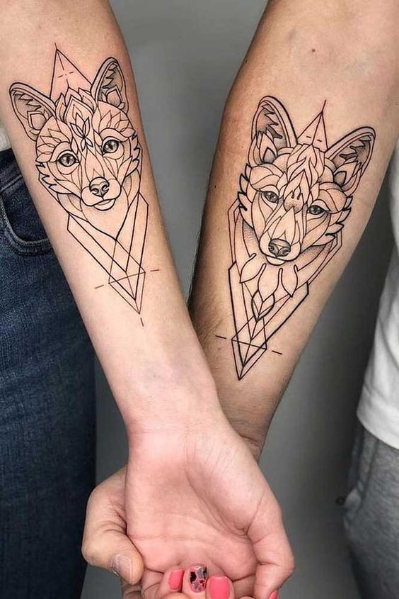 Les 100 plus beaux tatouages loup pour femme 24