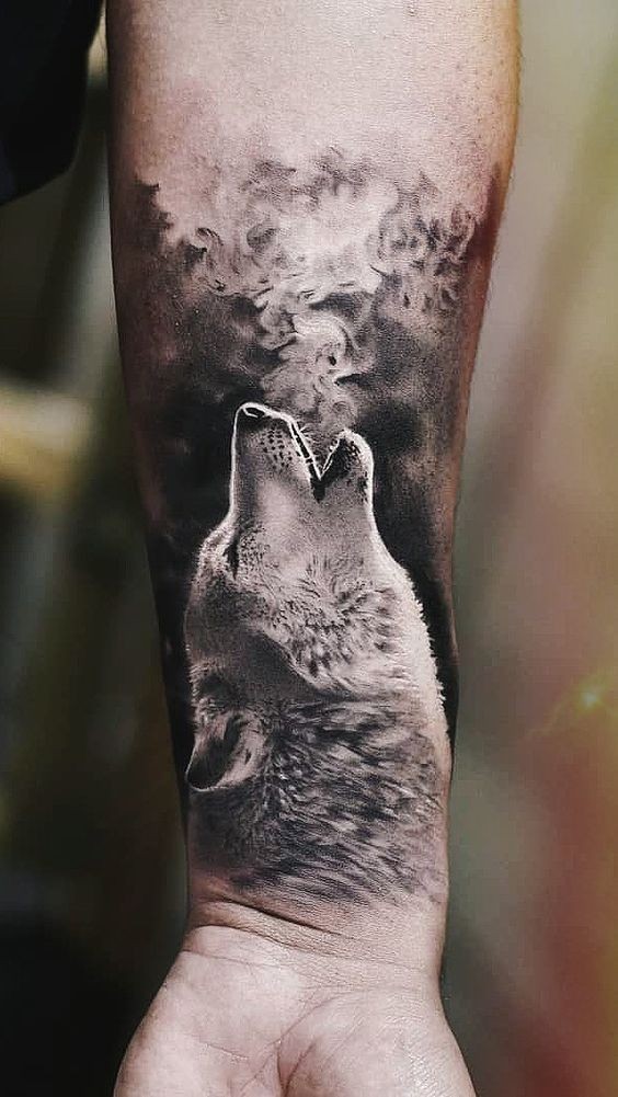 Les 100 plus beaux tatouages loup pour femme 32