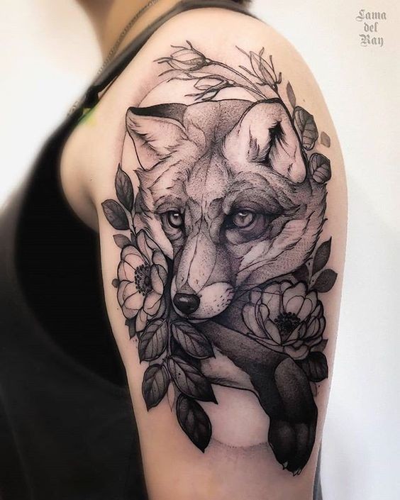 Les 100 plus beaux tatouages loup pour femme 39