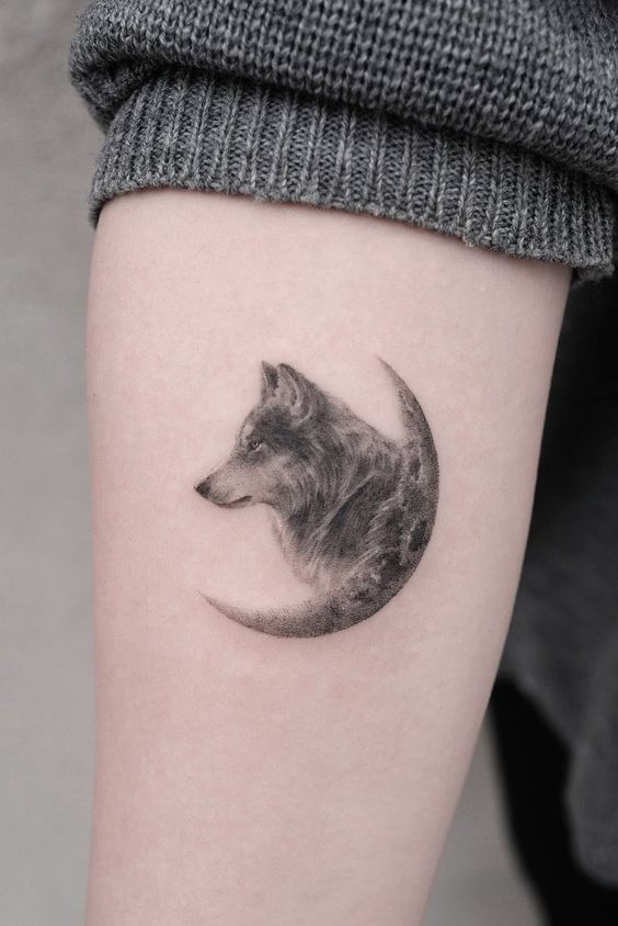 Les 100 plus beaux tatouages loup pour femme 58