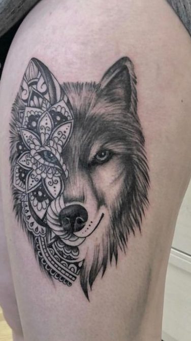 Les 100 plus beaux tatouages loup pour femme 84