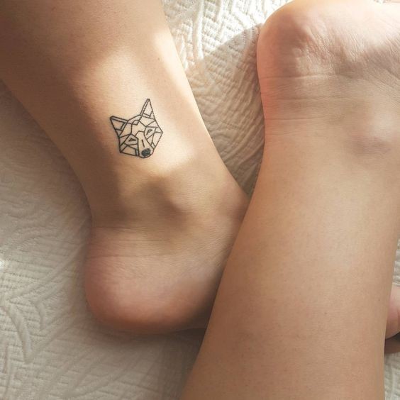 Les 100 plus beaux tatouages loup pour femme 94