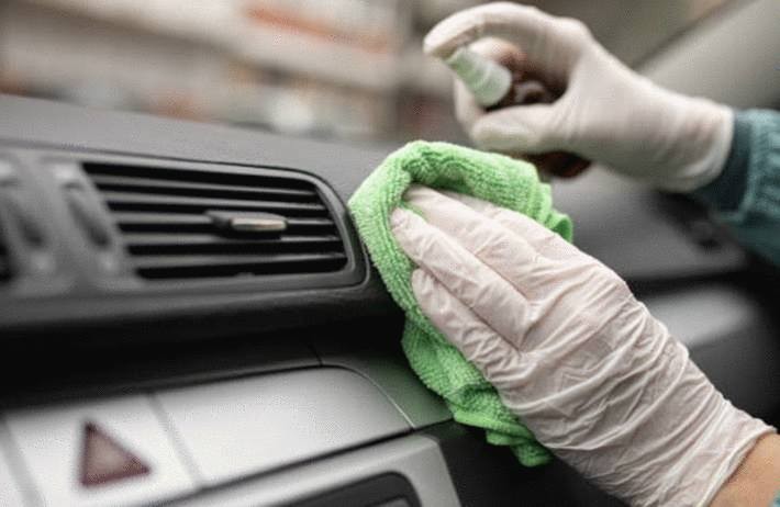 10 astuces hyper-simples pour nettoyer les plastiques de voitures 4