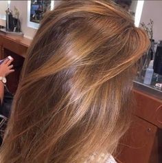 Les 50 plus beaux balayages blond sur cheveux bruns 19