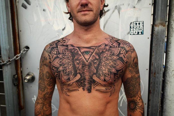 Les 50 plus beaux tatouages torse homme 18