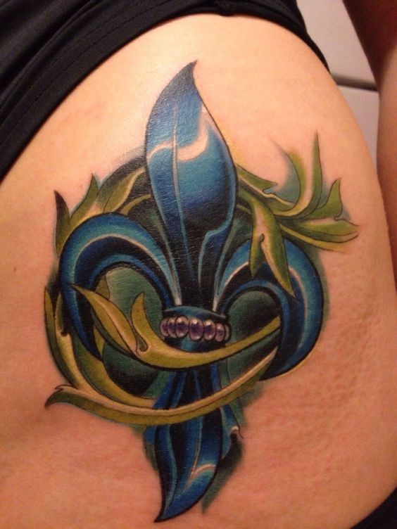 Les 50 plus beaux tatouages fleurs de lys 20 Les 50 plus beaux tatouages fleurs de lys 20