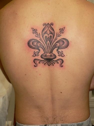 Les 50 plus beaux tatouages fleurs de lys 2 Les 50 plus beaux tatouages fleurs de lys 2