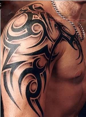 Les 50 plus beaux tatouages épaule homme 33
