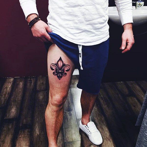 Les 50 plus beaux tatouages fleurs de lys 6 Les 50 plus beaux tatouages fleurs de lys 6