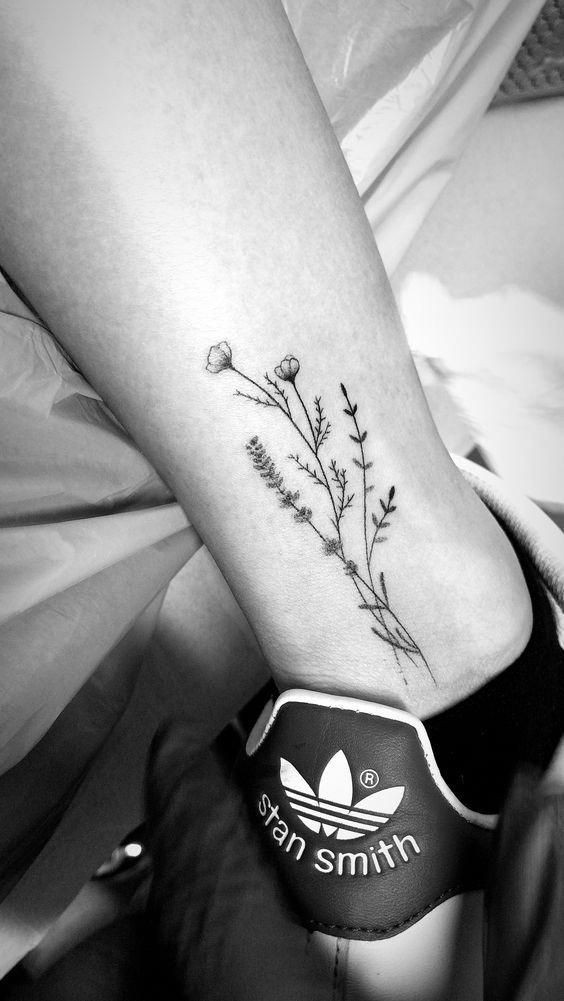 100 top idées de tatouages minimalistes 61 100 top idées de tatouages minimalistes 61