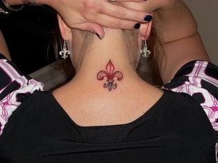 Les 50 plus beaux tatouages fleurs de lys 1 Les 50 plus beaux tatouages fleurs de lys 1