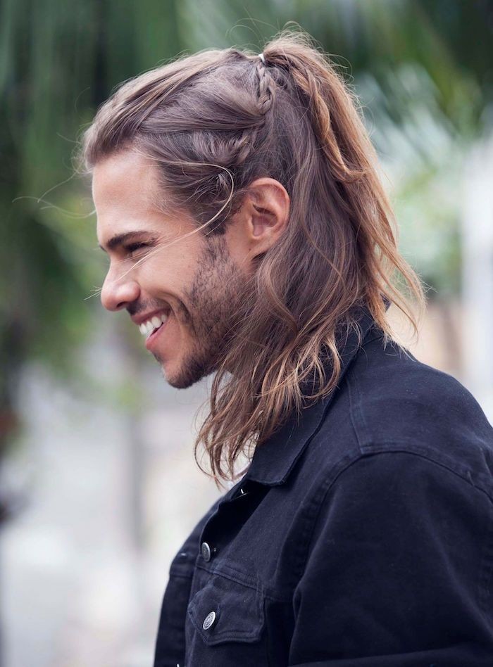 Les 44 plus belles coiffures pour hommes aux cheveux longs 11