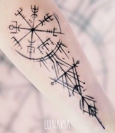 Les 100 plus beaux tatouages viking 18