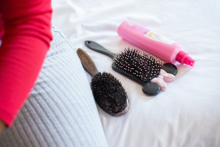 5 Astuces hyper-simples pour nettoyer brosse à cheveux 2