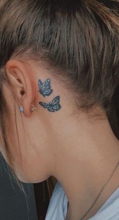 Les 50 plus beaux tatouages derrière l'oreille 30