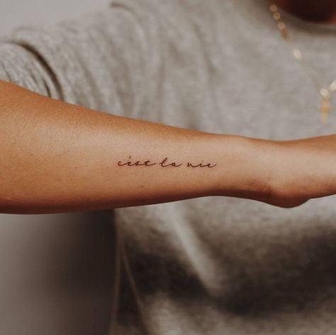 Les 50 plus beaux tatouages calligraphie 31