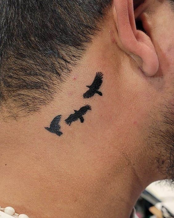 50 top idées de tatouages cou pour homme 34