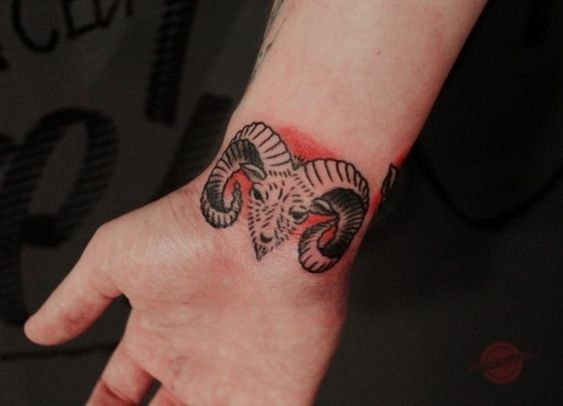 56 top idées de tatouages poignet 38 56 top idées de tatouages poignet 38
