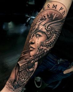Les 100 plus beaux tatouages viking 43