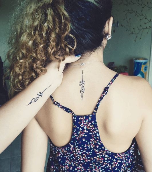 50 top idées de tatouages sœur pour s'inspirer 49