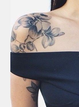 Les 50 plus beaux tatouages femme à l'épaule 9