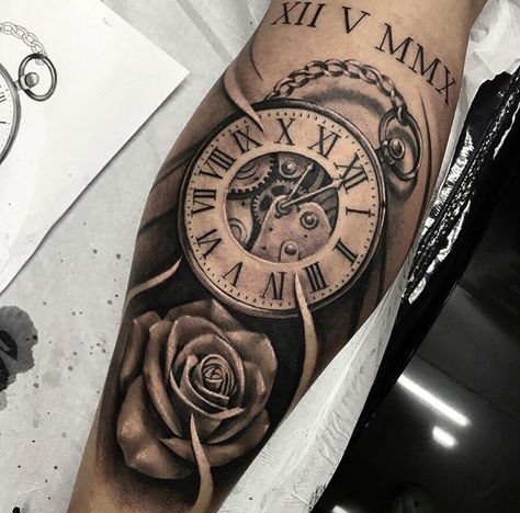 Les 50 plus beaux tatouages horloge 10