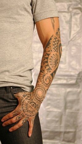 48 top idées de tatouages maori homme 17