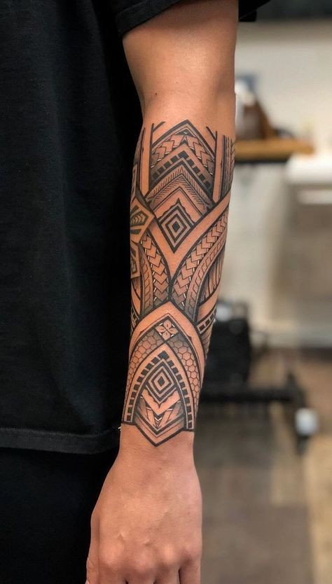 49 top idées de tatouages maori avant bras 21