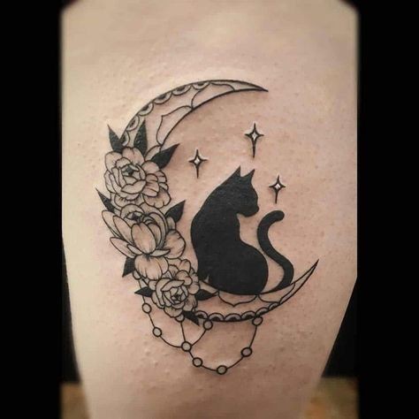 27 top idées de tatouages chat noir pour s'inspirer 25