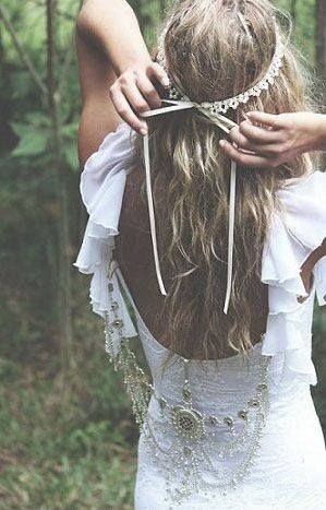 33 Coiffures de mariage bohèmes pour cheveux mi longs 26 33 Coiffures de mariage bohèmes pour cheveux mi longs 26