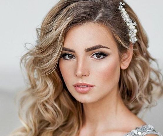 42 Coiffures de mariage pour cheveux mi-longs 32 42 Coiffures de mariage pour cheveux mi-longs 32