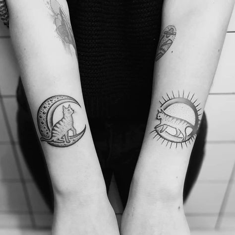 33 top idées de tatouages lune & soleil 33