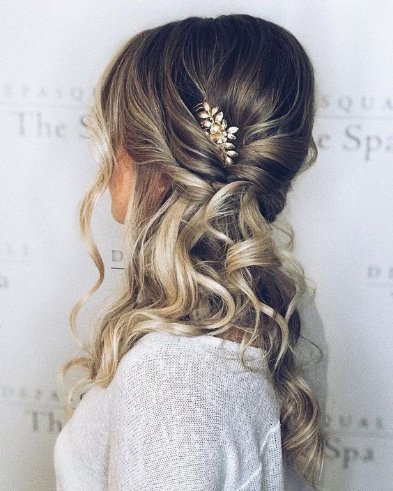 33 Coiffures de mariage bohèmes pour cheveux mi longs 34 33 Coiffures de mariage bohèmes pour cheveux mi longs 34