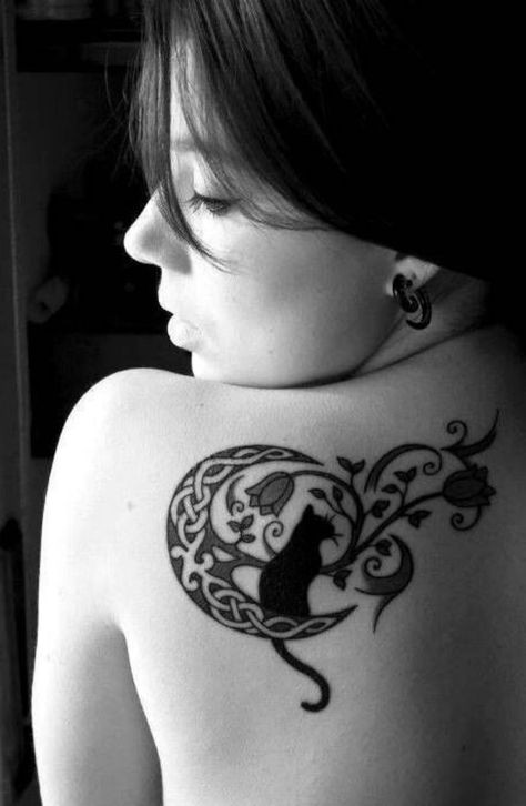 32 top idées de tatouages lune celtique pour s'inspirer 4