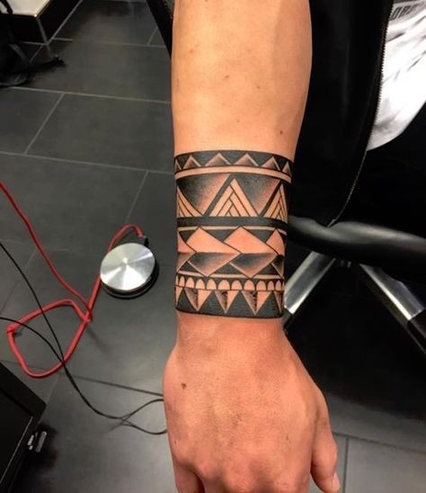49 top idées de tatouages maori avant bras 4