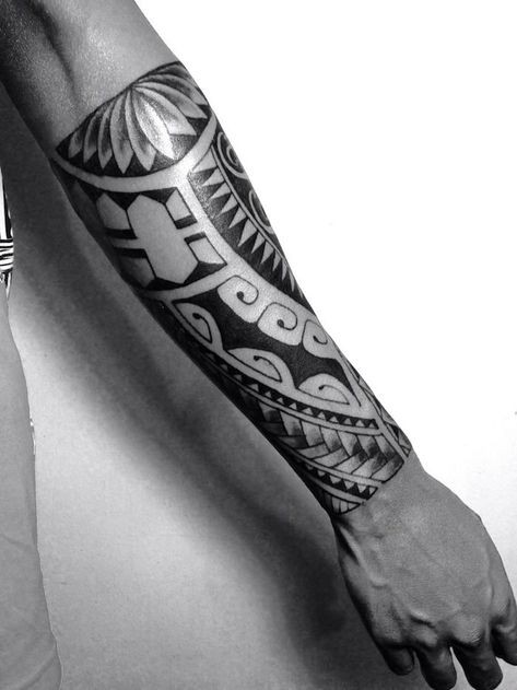 49 top idées de tatouages maori avant bras 9