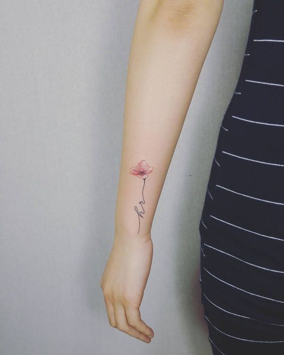 29 idées de tatouages poignet discrets pour femme 20
