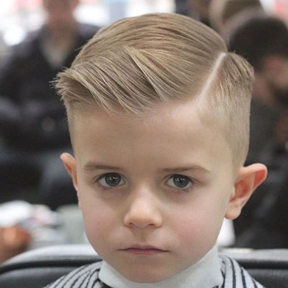 44 top idées de coupes de cheveux pour enfant 4