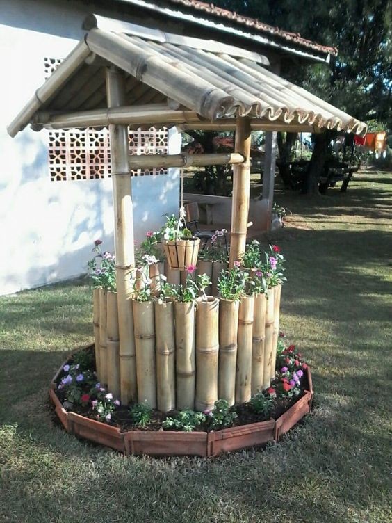 23 puits en bois à faire soi-même pour embellir son jardin 10