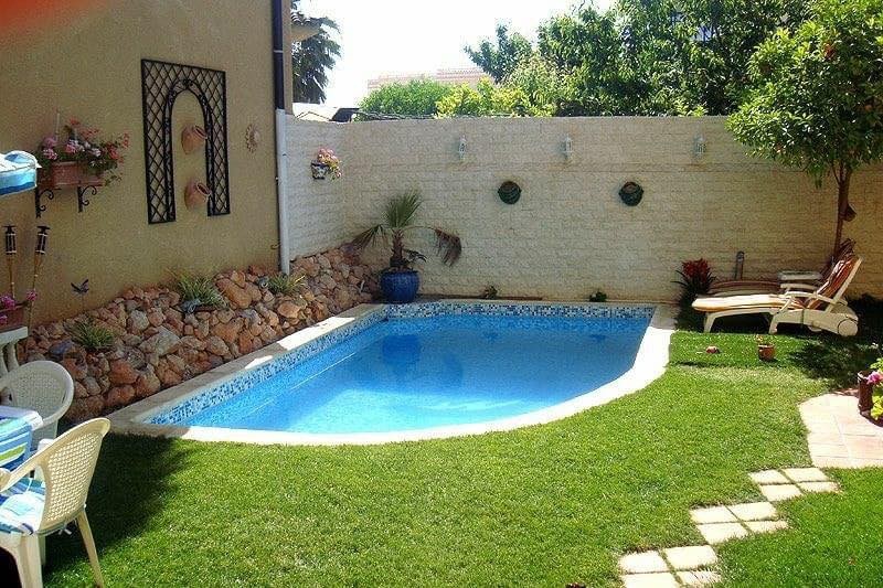 21 top idées de petites piscines pour les petites terrasses 18