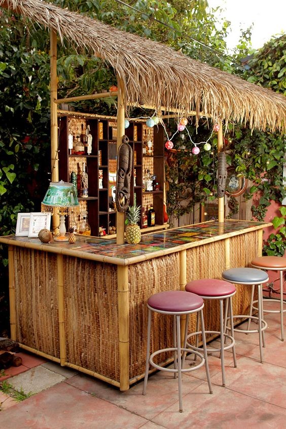 33 idées de bars de jardin pour rendre vos repas inoubliables 21