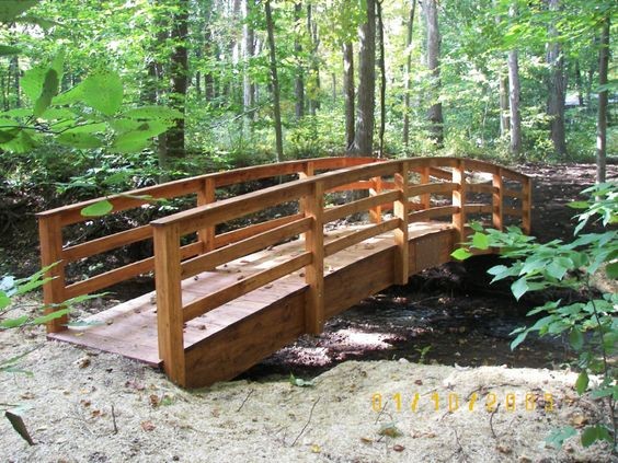 41 top idées de ponts de jardin en bois à faire soi-même 38
